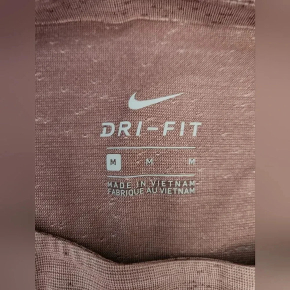 Medium Nike Dri-Fit Women's Slim Fit Mauve Short Sleeve Medalist Running Shirt - Picture 4 of 6